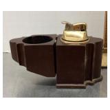 Flip lid table lighter