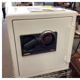 Sentry S3110 safe with combination