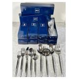 NEW Mikasa 'Ballet' stainless flatware set