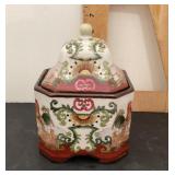 Decorative lidded ceramic box