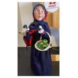 Byers' Choice Ltd. caroler doll
