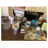 Cleanup lot on table top