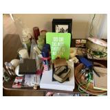 Clean up lot on table top