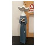 Lladro porcelain Nun #5500