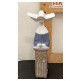Lladro porcelain Meditation nun #5502