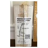Rocky Giraffe utility stand