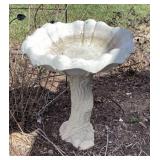 Concrete birdbath
