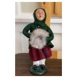 Byers' Choice Ltd. caroler doll