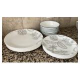 Corelle 'Reminisce' plates and bowls