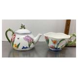 Harry & David teapot and cup