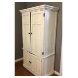 Entertainment armoire
