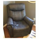 Ashley Firniture electric lift recliner --works