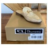 Womenï¿½s Laundry slide