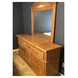 Broyholl dresser with mirror
