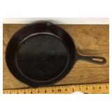 Cast iron skillet