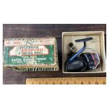 Pflueger 1000 reel with box