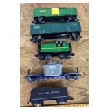 5 HO scale train cars