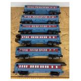 6 HO scale Polar Express train cars