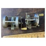 2 fishing reels