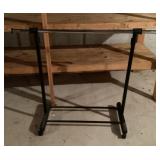 Adjustable rolling clothes rack