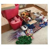 Holiday decor lot