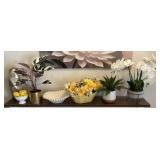 Home decor lot on foyer table