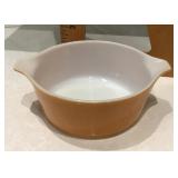 Pyrex casserole dish
