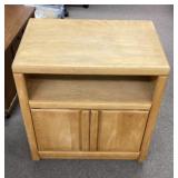 Small oak stand