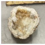 Quartz geode