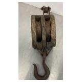 Wooden pulley block and tackle