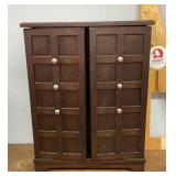 Table top jewelry armoire