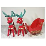 2 Dakin Dream Pets reindeer and plastic sleigh