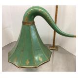 Phonograph horn