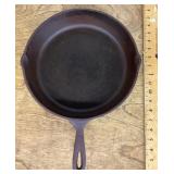 Cast iron skillet