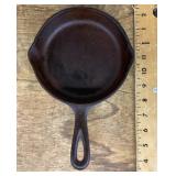 Wagner Ware cast iron skillet