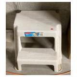 Rubbermaid step