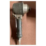 Pneumatic nibbler