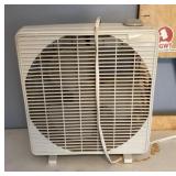 Small box fan