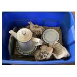 Tote of dishes