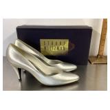 Stuart Weitzman silver heels Size 7.5AAA