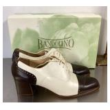 Ladies' Bandolino spectator oxfords Size 8N