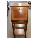 Small desk