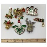 7 Christmas brooches