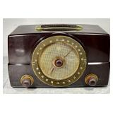 Zenith G725 AM/FM radio Bakelite case --works