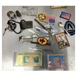 Clean up lot of collectible smalls