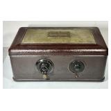 Atwater Kent tabletop tube radio receiver AK40