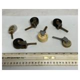 6 small caster wheels