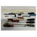 Screwdrivers lot