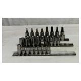 24 Blue Point sockets