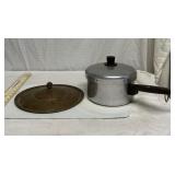 Vintage Regal supreme aluminum pan & copper lid